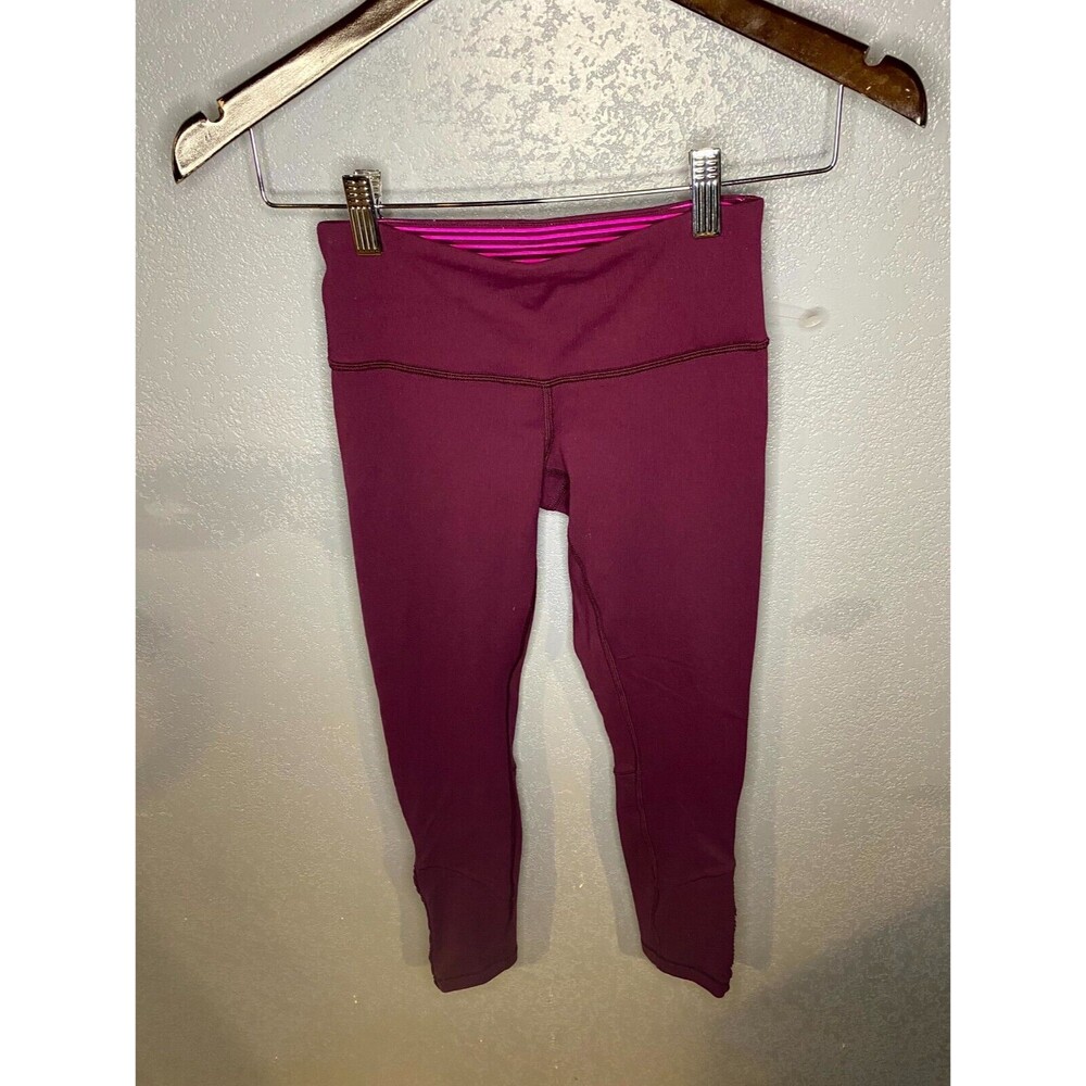 Lululemon Wunder Under Ruffled Up Plum Ankle Zip Burgundy Purple Zipper Size 2